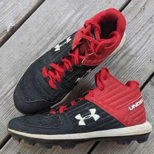 UNDER ARMOUR (Big Kid) Molded Baseball Cleats - Size 6Y